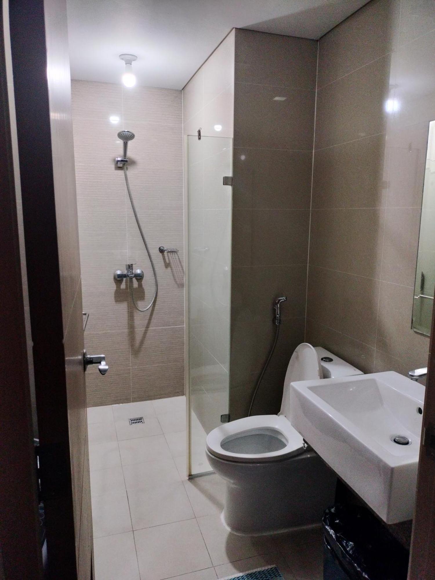 Condotel Near Airport Пасай Экстерьер фото